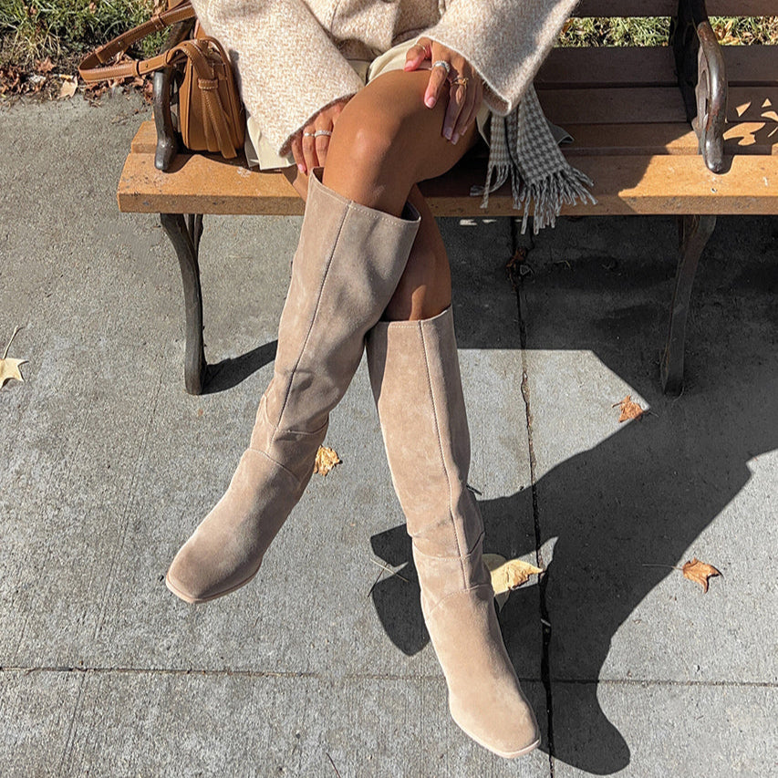 FYNN Boots Truffle Suede Dolce Vita