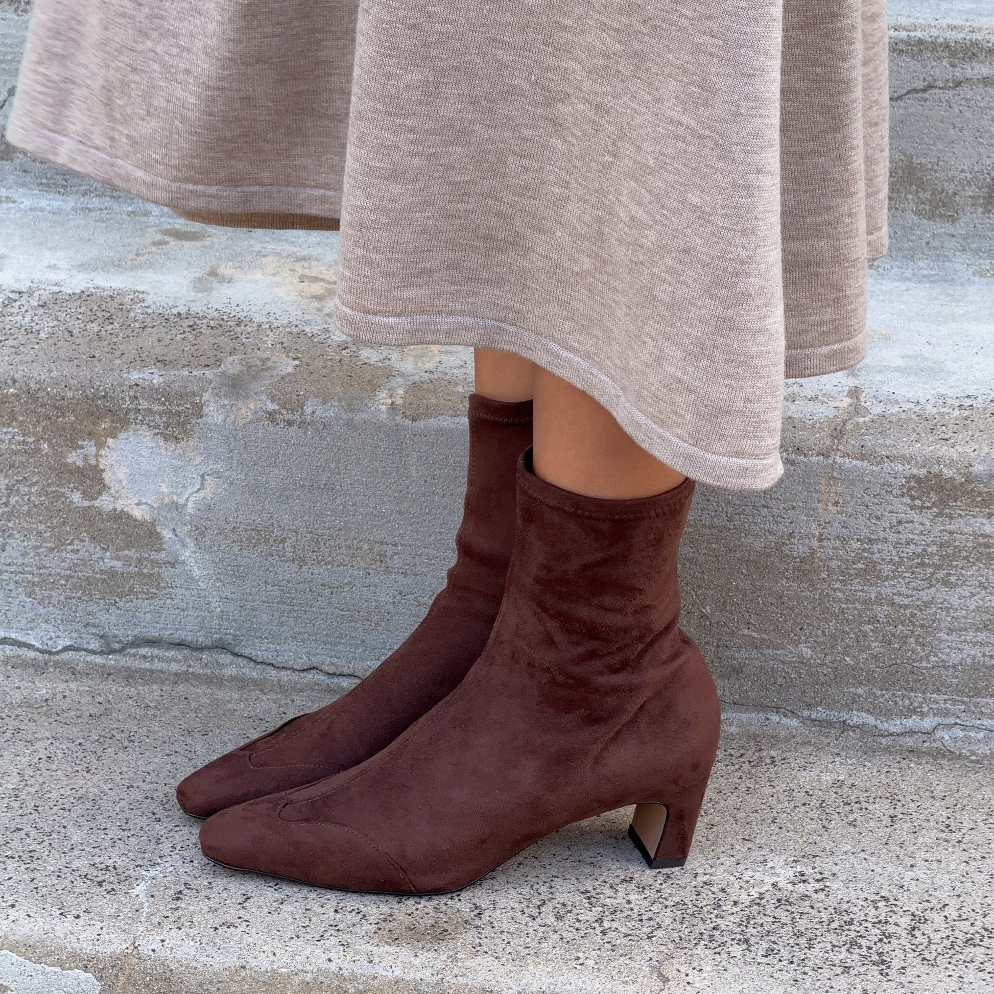 Anika Dk Brown Stella Suede Boots Dolce Vita