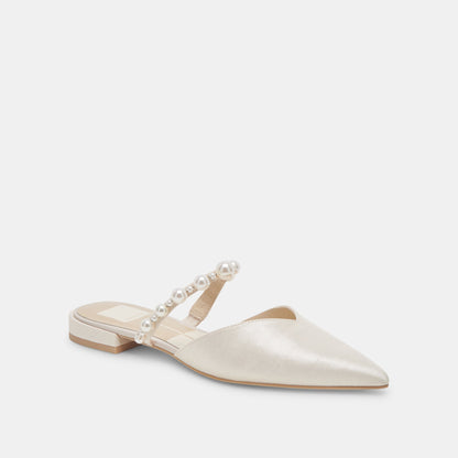 KANIKA PEARL FLATS VANILLA PEARLS Dolce Vita