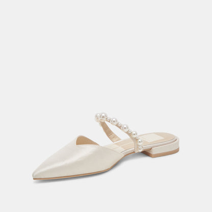 KANIKA PEARL FLATS VANILLA PEARLS Dolce Vita