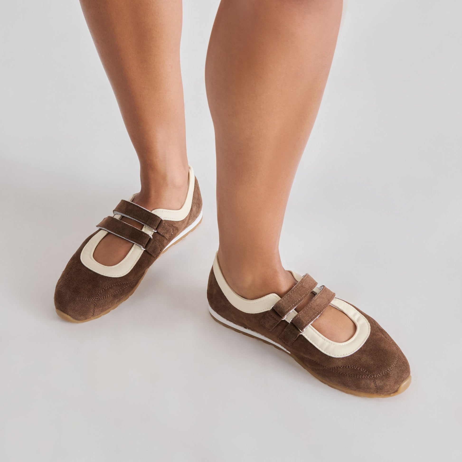 Swan Dk Brown Suede Sneakers Dolce Vita