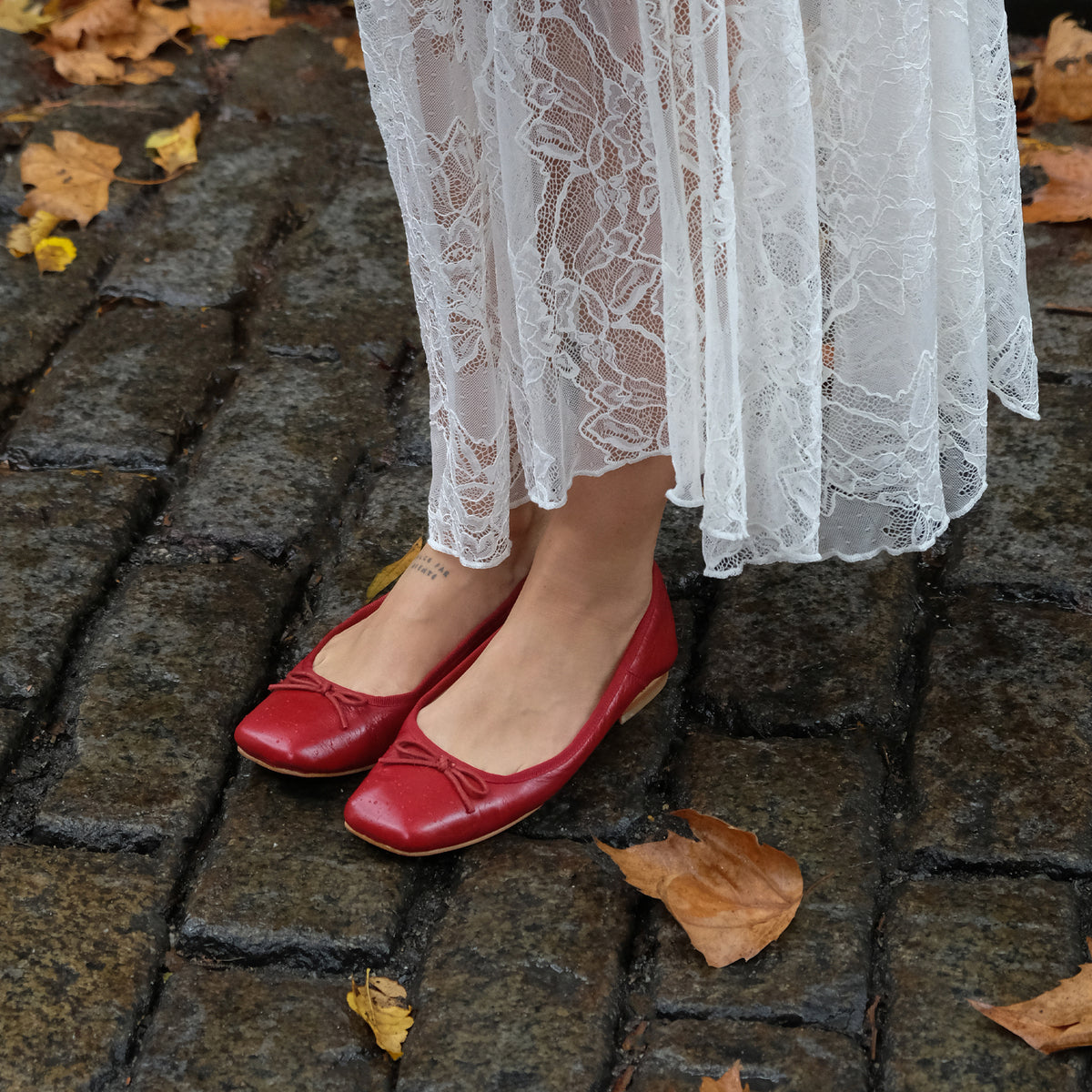 Anisa Ballet Flats RED CRINKLE PATENT Dolce Vita