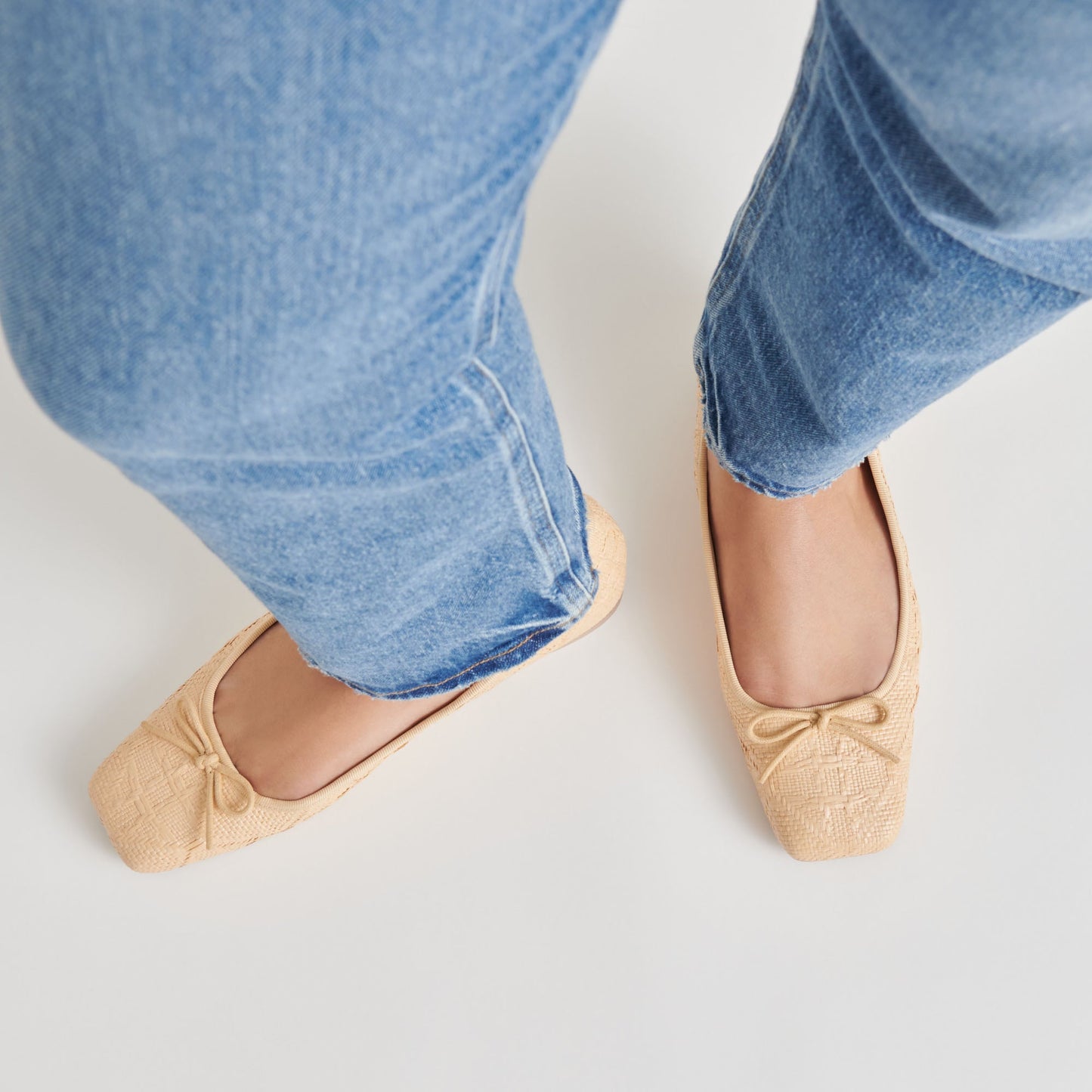 ANISA BALLET FLATS LT NATURAL WOVEN RAFFIA Dolce Vita