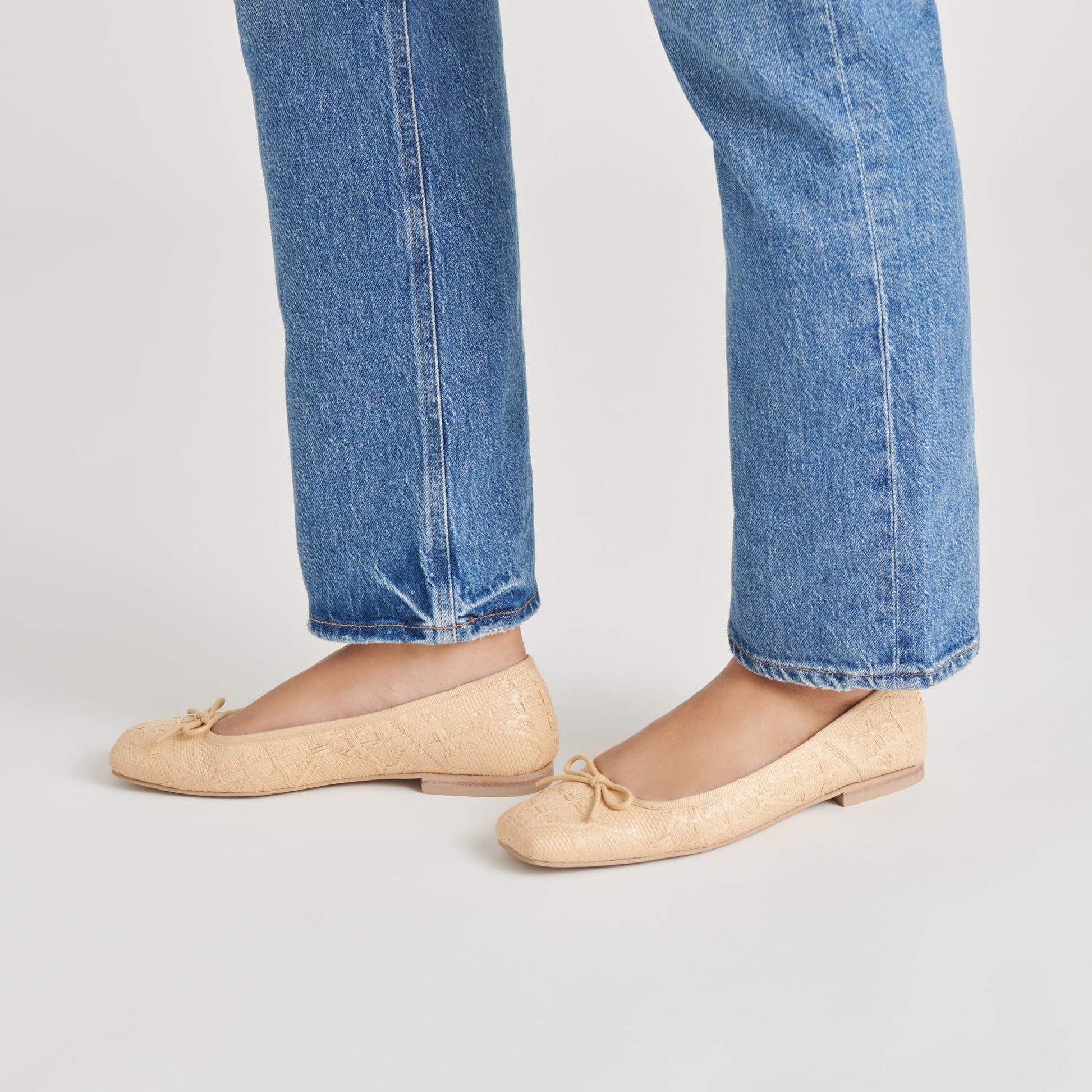 ANISA BALLET FLATS LT NATURAL WOVEN RAFFIA Dolce Vita