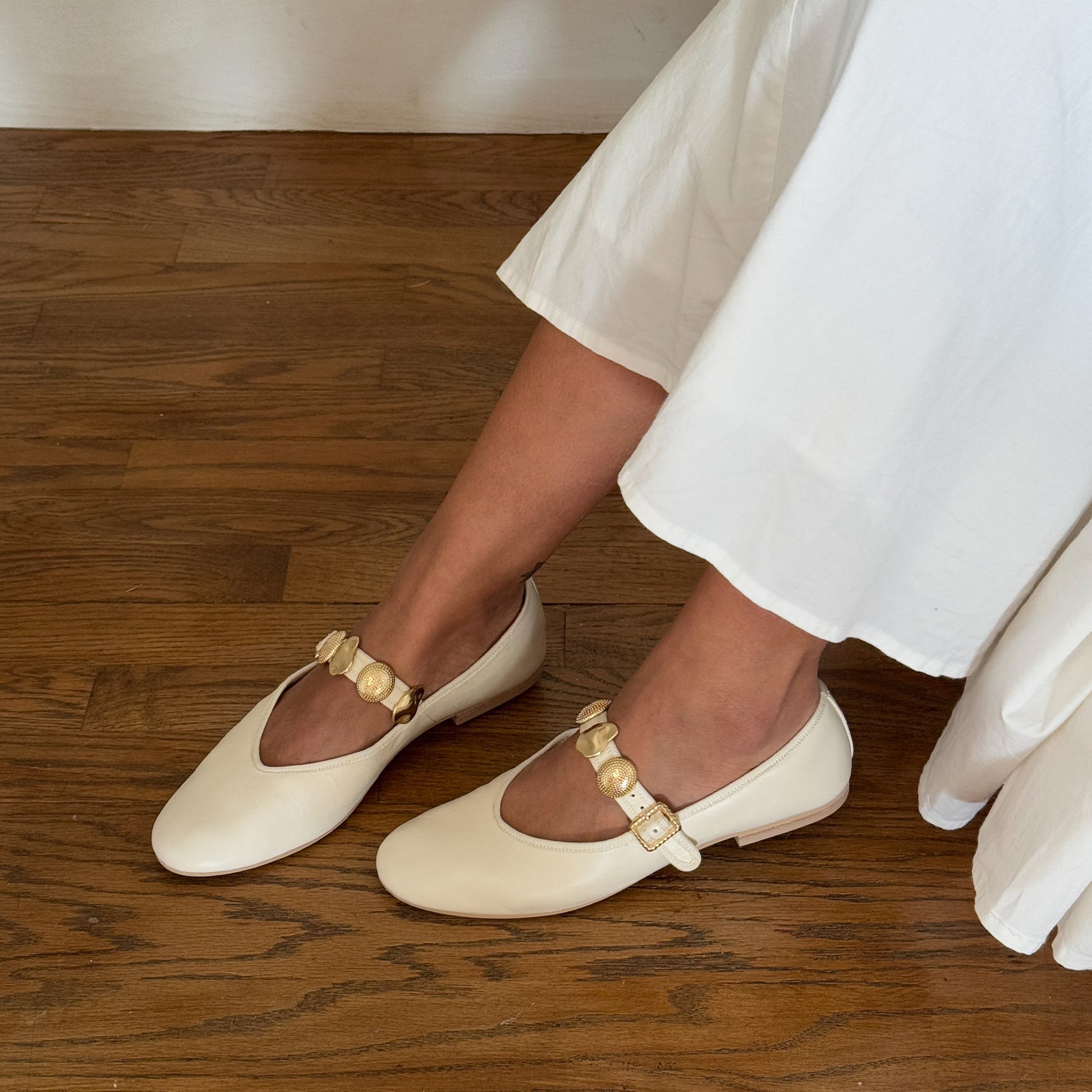 Relan Off White Leather Ballet Flats Dolce Vita