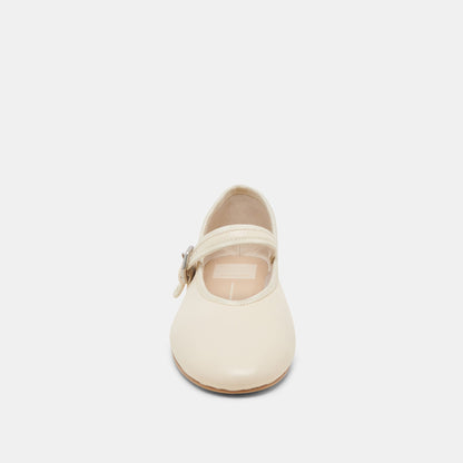 ROSLYN BALLET FLATS CREME LEATHER Dolce Vita