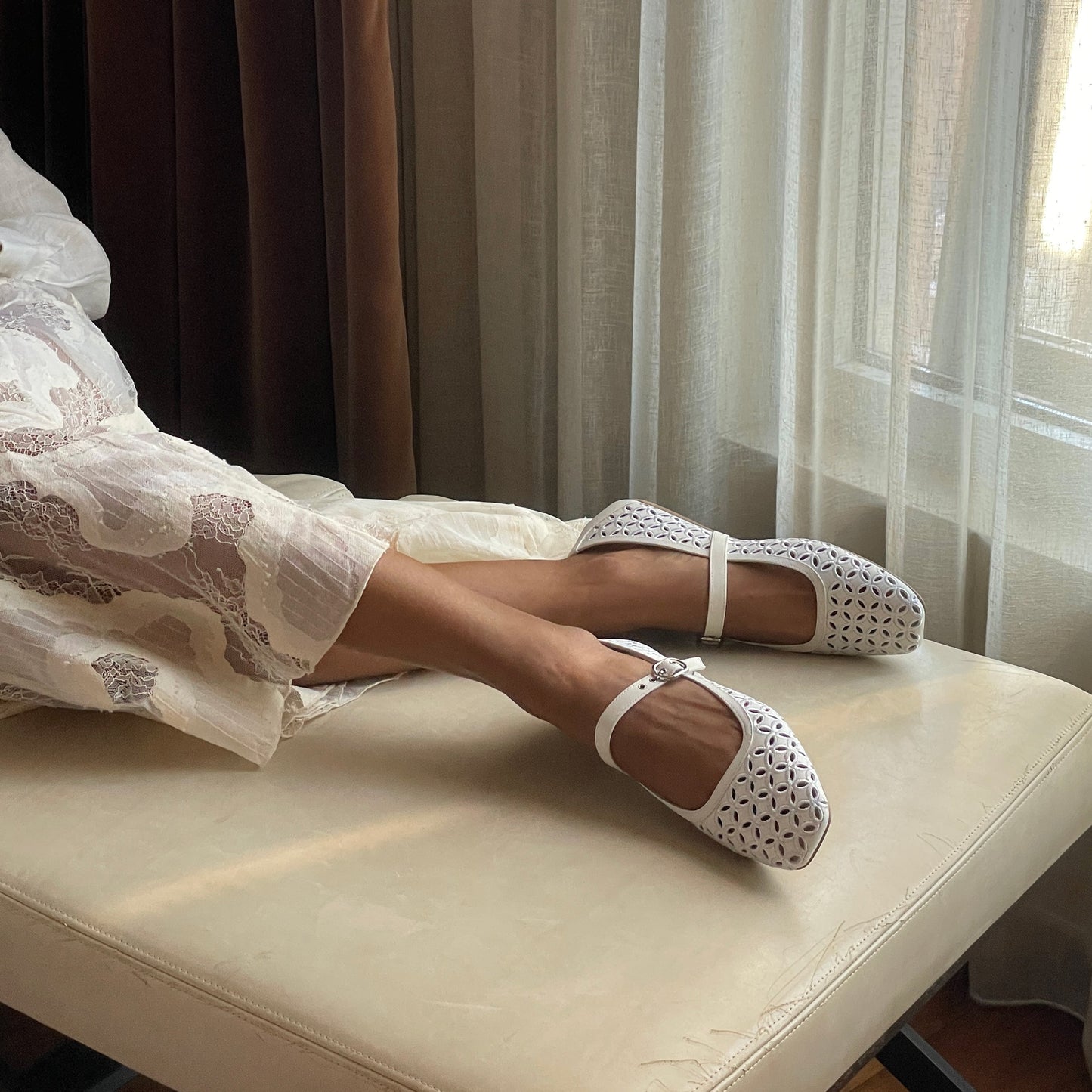 RODNI EYELET PERF BALLET FLATS TRUE WHITE LEATHER Dolce Vita