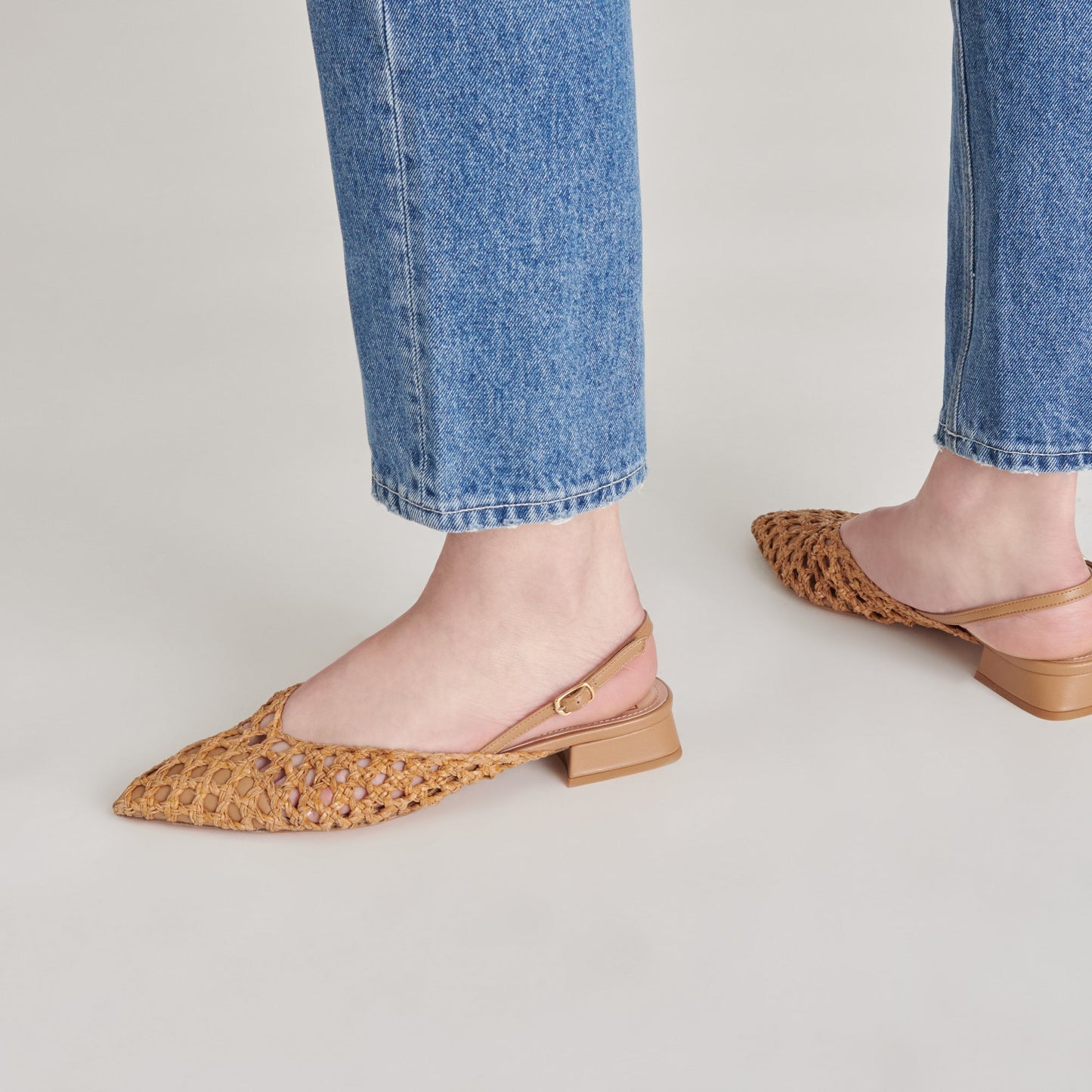 CYNDI FLATS NATURAL WOVEN Dolce Vita