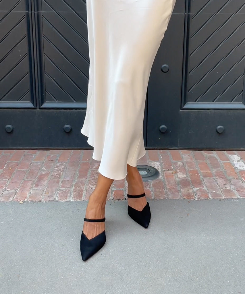 KANIKA HEELS ONYX SUEDE Dolce Vita