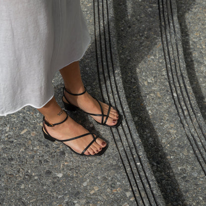 KARLOS SANDALS BLACK LEATHER Dolce Vita
