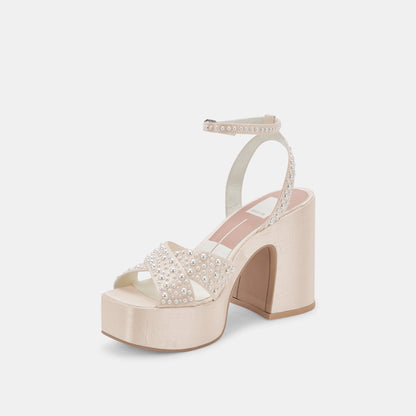 WESSI PEARL HEELS VANILLA PEARLS Dolce Vita
