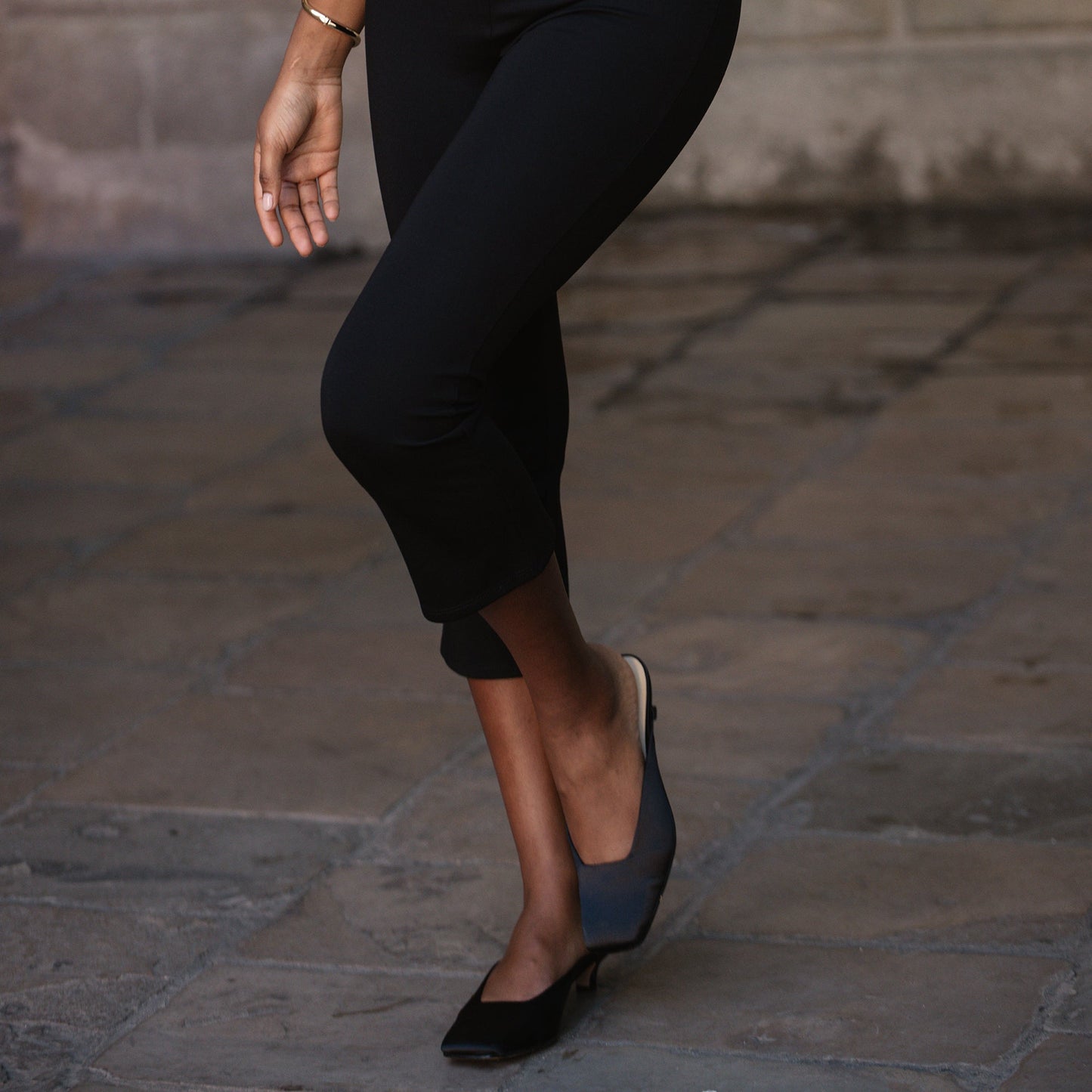 UMARA HEELS ONYX SATIN Dolce Vita