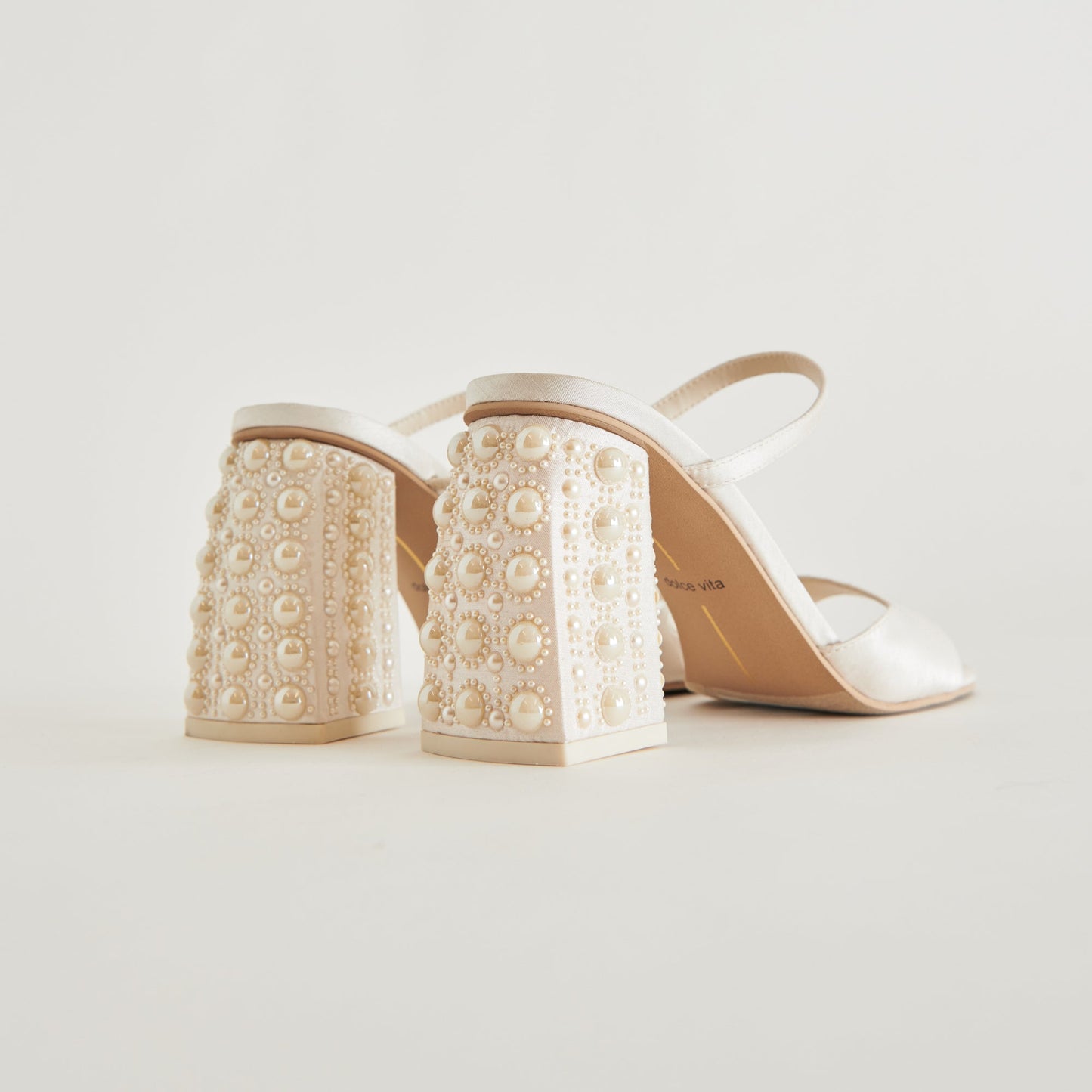JEMMY PEARL HEELS VANILLA SILK Dolce Vita