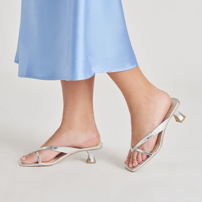 BREVEL HEELS SILVER DISTRESSED LEATHER Dolce Vita