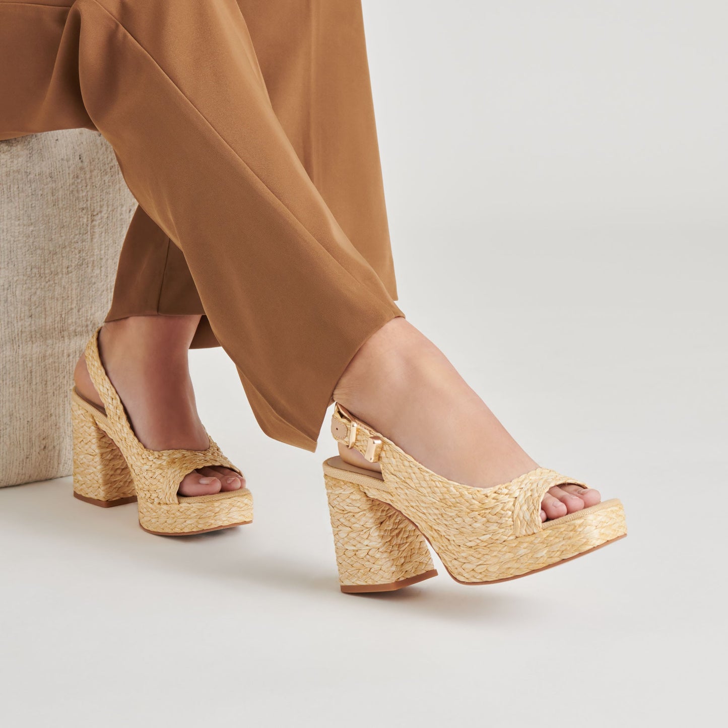 FLORES HEELS NATURAL RAFFIA Dolce Vita
