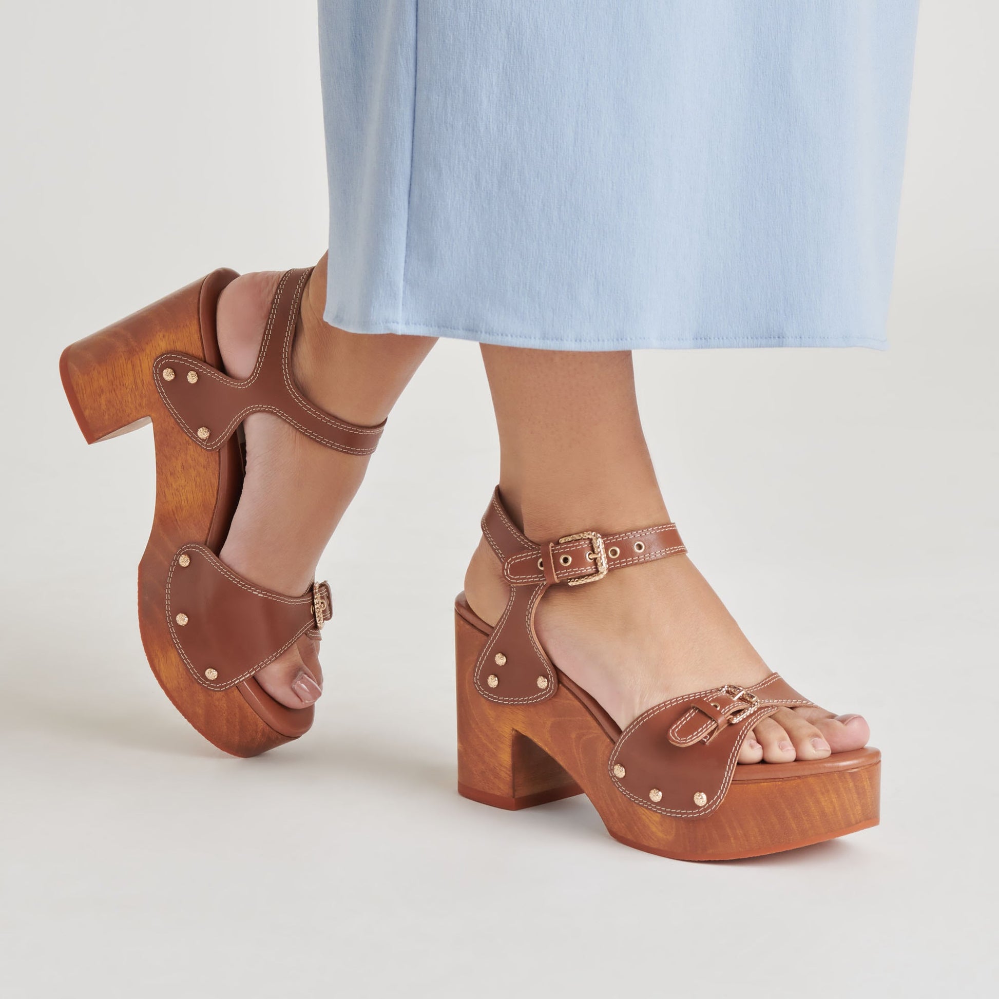 YANDY HEELS COGNAC LEATHER Dolce Vita