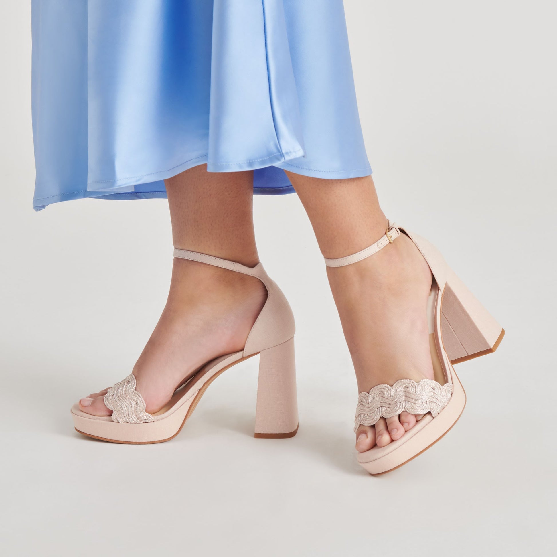 PELTIN HEELS LIGHT PINK WOVEN RAFFIA Dolce Vita