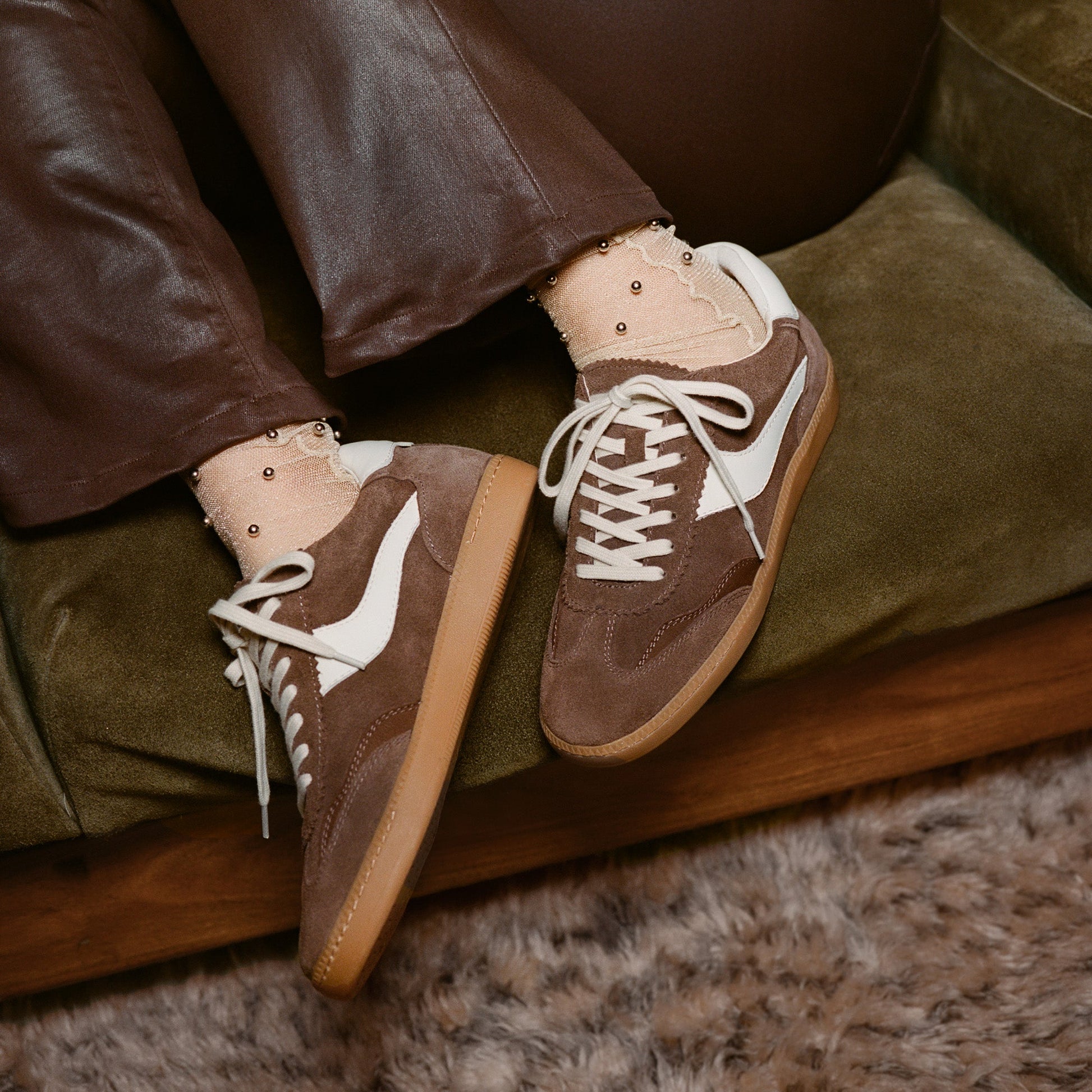 NOTICE SNEAKERS DK BROWN SUEDE Dolce Vita
