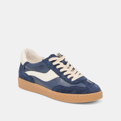 NOTICE SNEAKERS NAVY SUEDE Dolce Vita