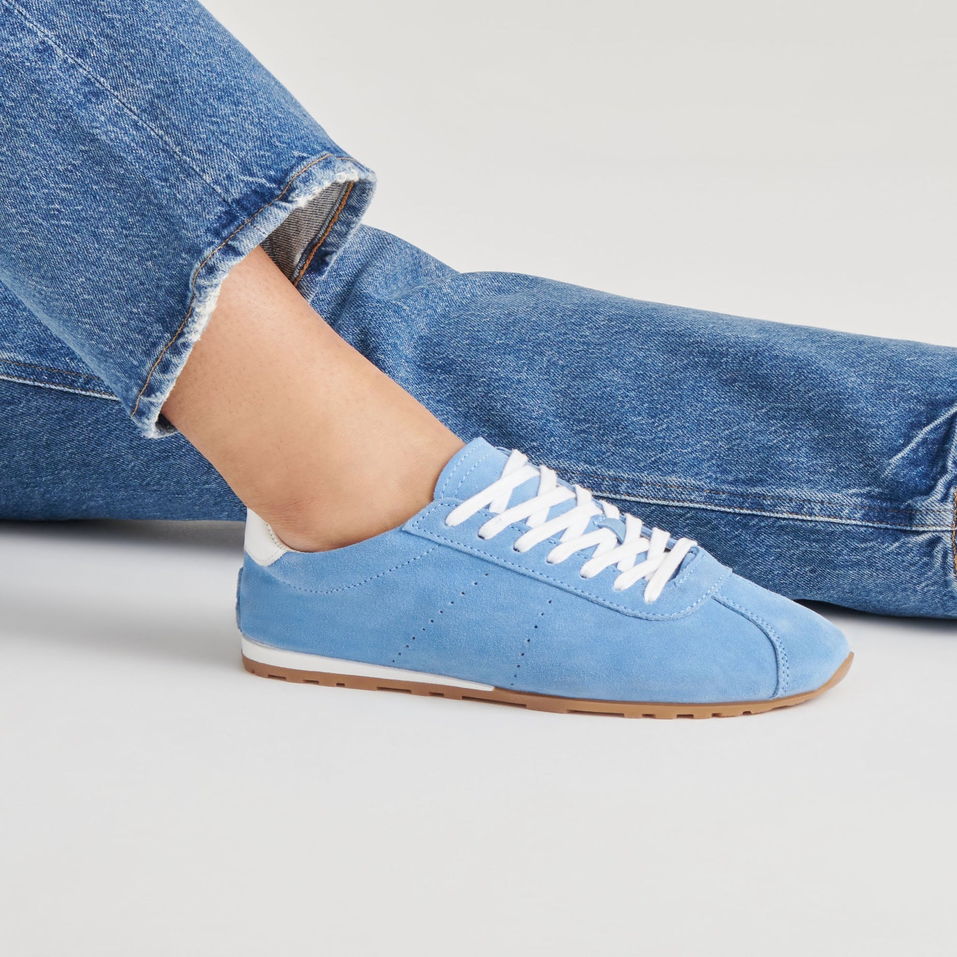 SERINA SNEAKERS BLUE SUEDE Dolce Vita