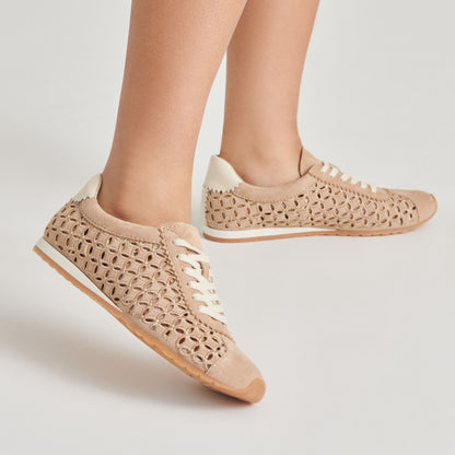 DANIE EYELET PERF SNEAKERS CAMEL SUEDE Dolce Vita