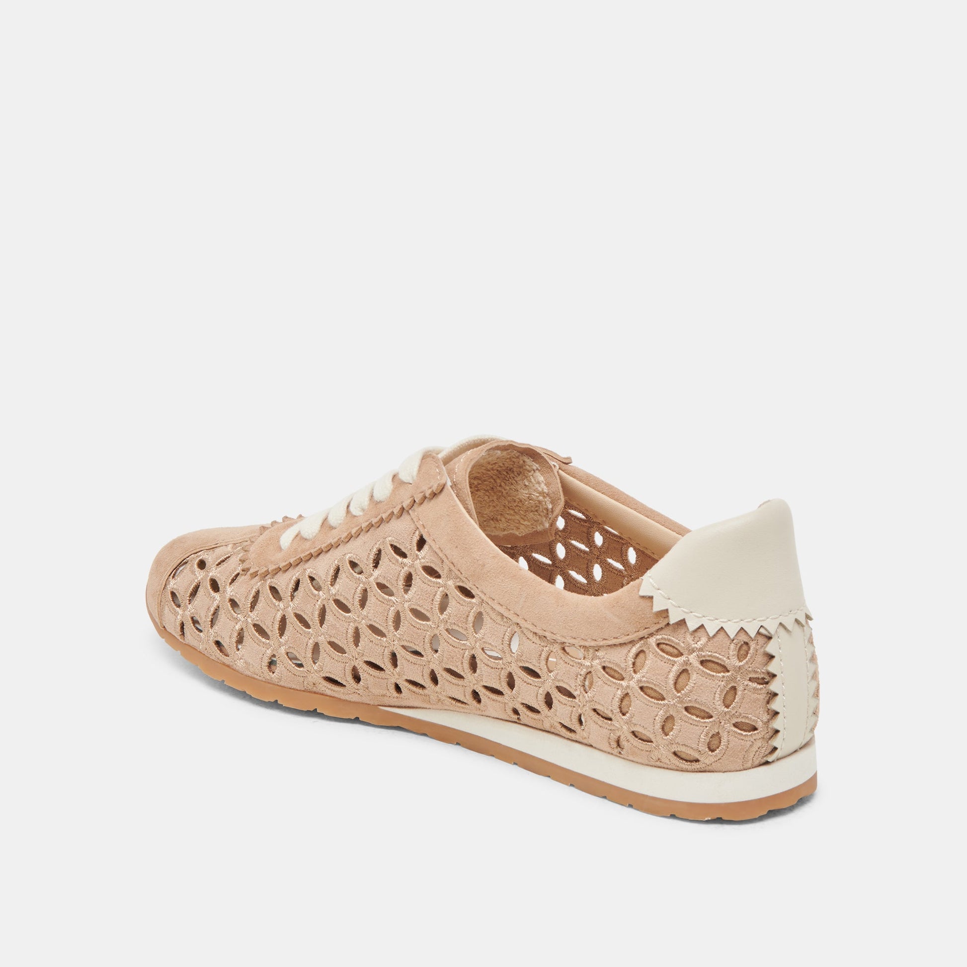 DANIE EYELET PERF SNEAKERS CAMEL SUEDE Dolce Vita