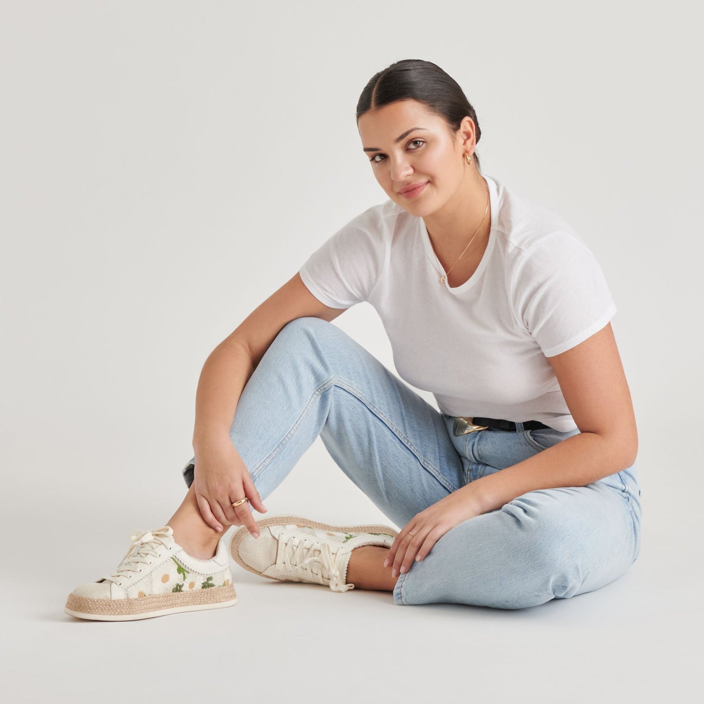 AZALIA SNEAKERS WHITE FLORAL RAFFIA Dolce Vita