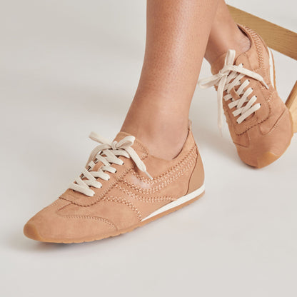 DELANY SNEAKERS TOFFEE NUBUCK Dolce Vita