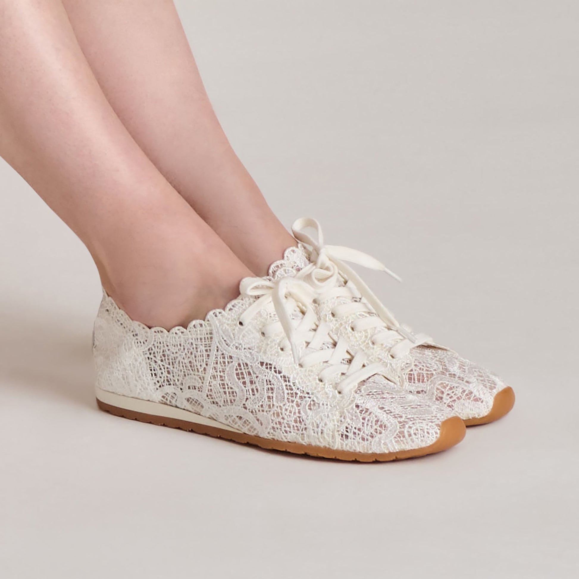 DAYANA SNEAKERS TRUE WHITE LACE Dolce Vita