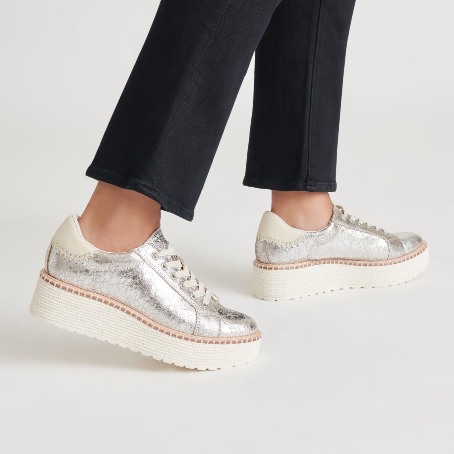 TWAIN SNEAKERS SILVER CRACKLED LEATHER Dolce Vita