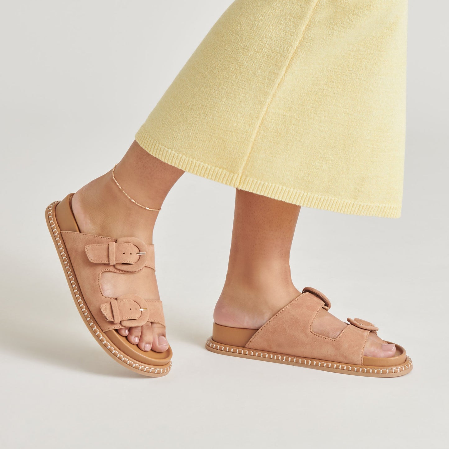 SHAUNY SANDALS TOFFEE SUEDE Dolce Vita