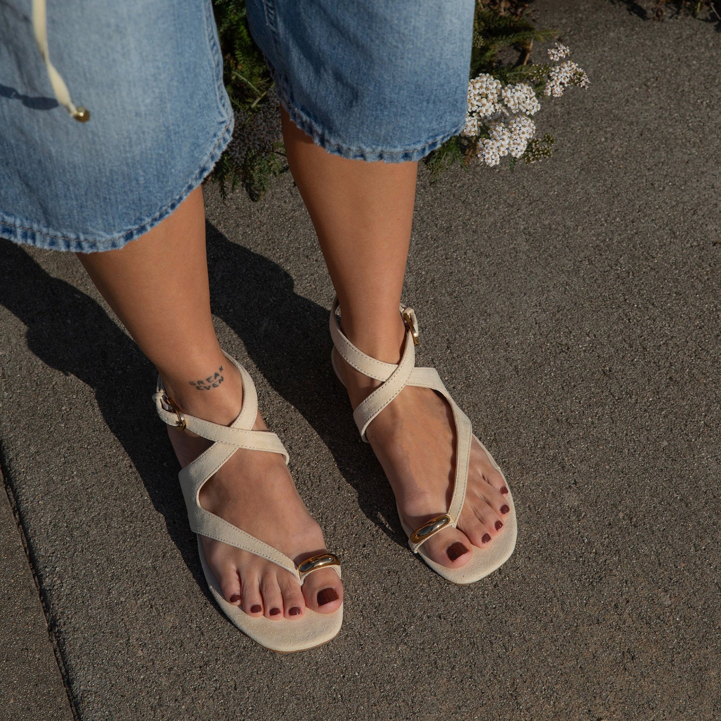 EARLA SANDALS NATURAL SUEDE Dolce Vita