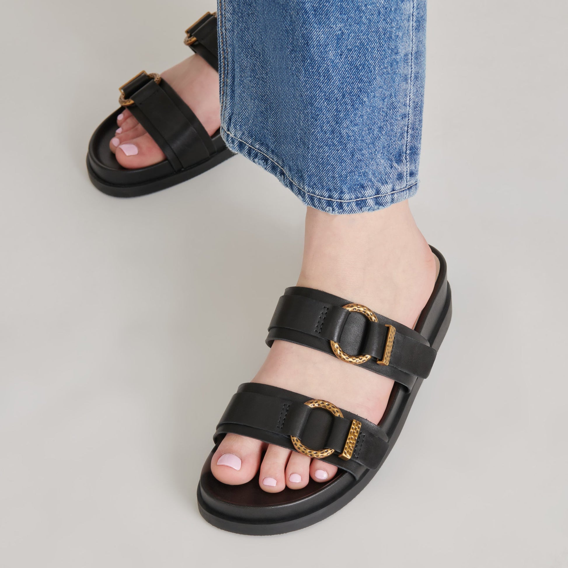 SOYA SANDALS BLACK STELLA Dolce Vita