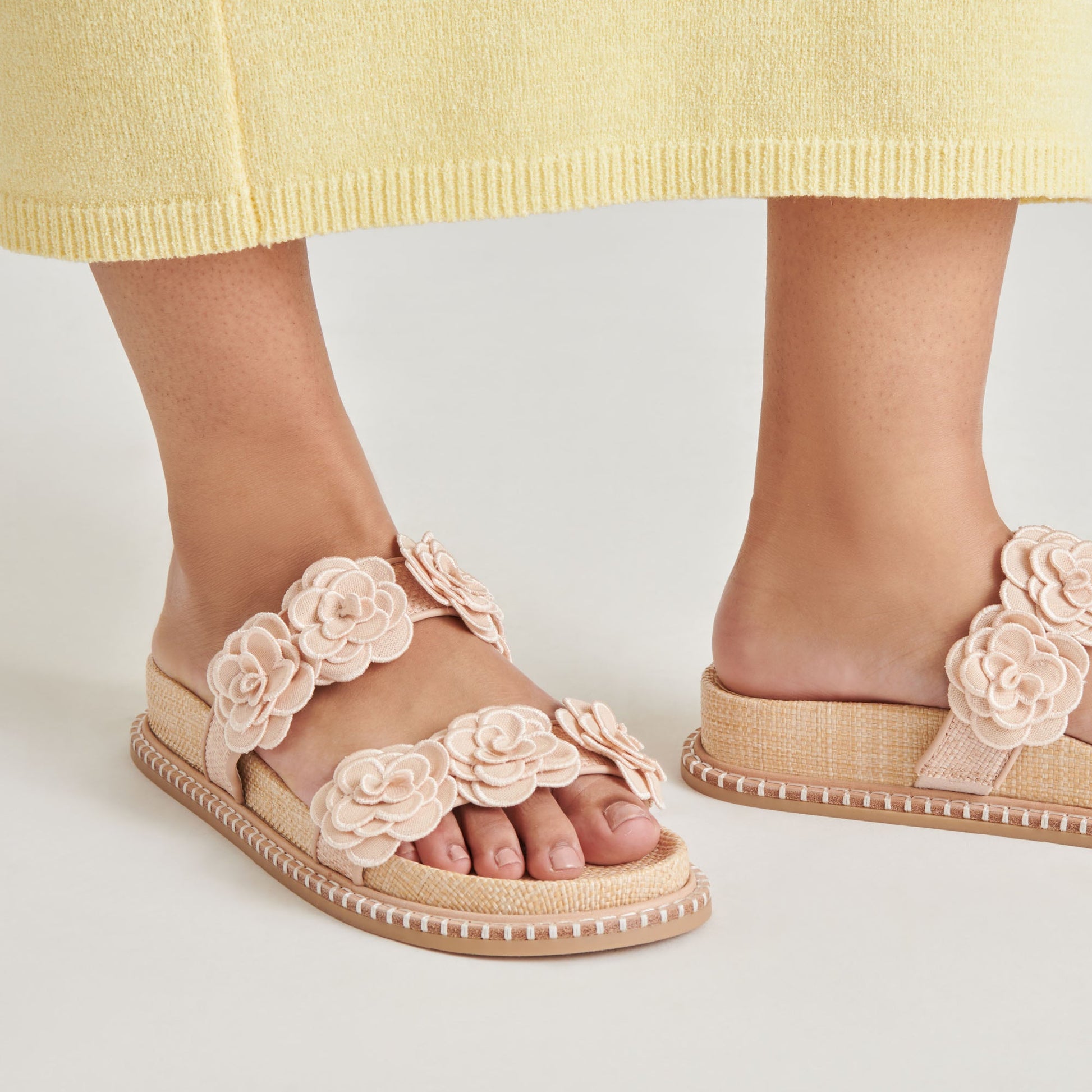 SHERLA SANDALS PRALINE RAFFIA Dolce Vita