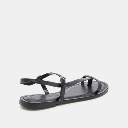 WANDRE SANDALS NOIR EMBOSSED LEATHER Dolce Vita