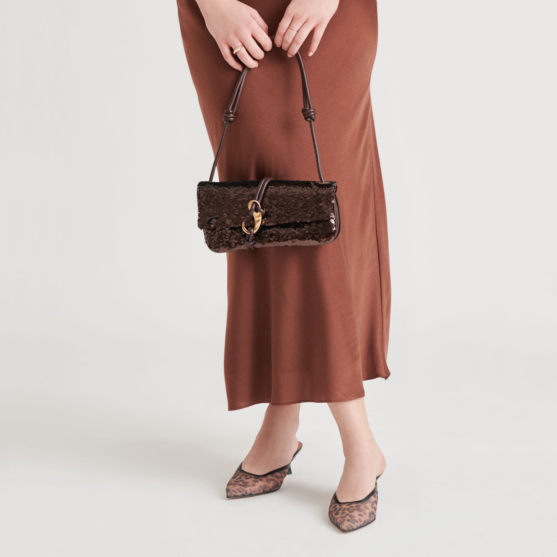ALICE SHOULDER BAG BROWN SEQUIN STELLA Dolce Vita