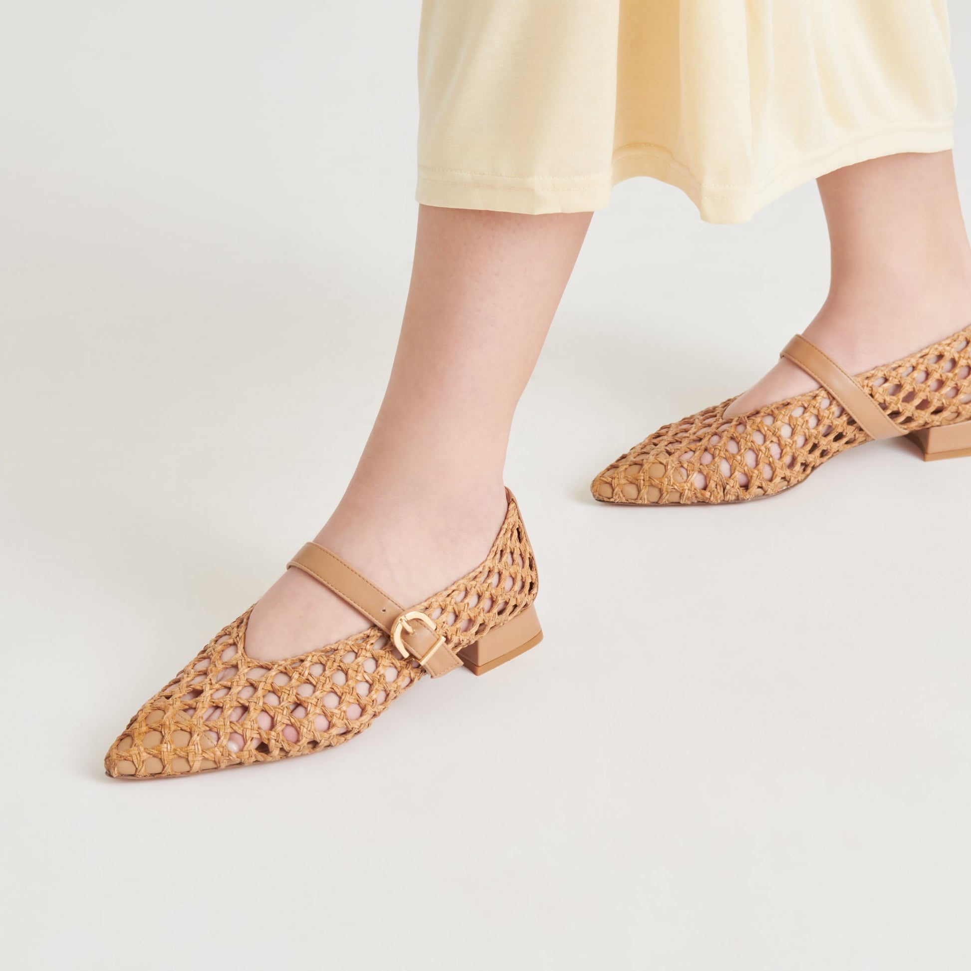 CATY BALLET FLATS NATURAL WOVEN Dolce Vita