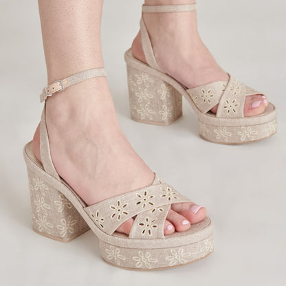 LAISHA HEELS ALMOND FLORAL EYELET Dolce Vita